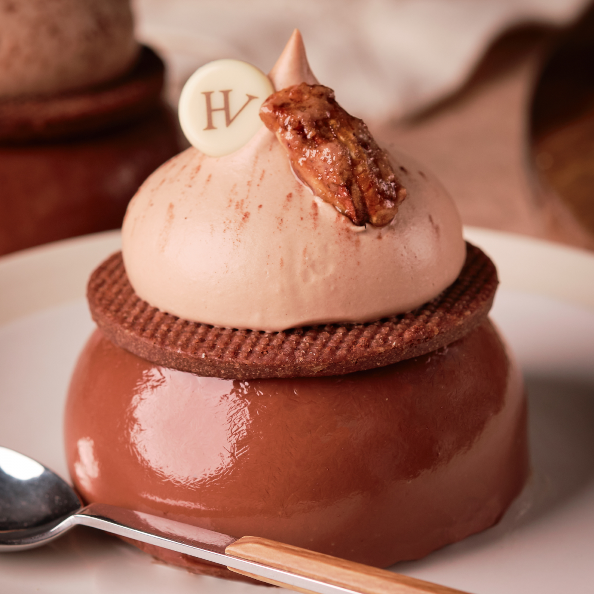 Pâtisseries Hugo & Victor | Charlotte Chocolat-Vanille ...